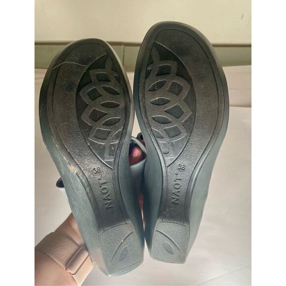 Naot Pinotage Pewter Stretch Leather Wedge Sandal size 7.5 - Picture 12 of 12